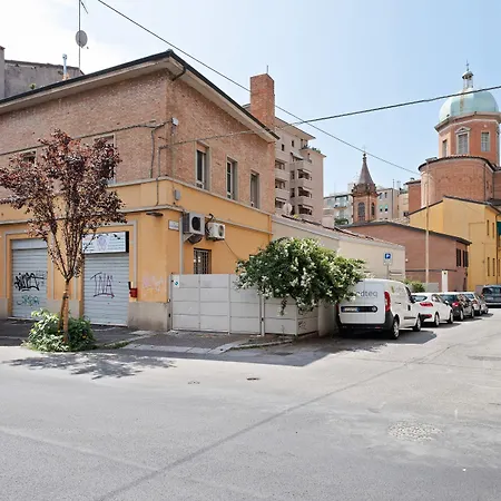 Porta San Felice Cozy Duplex شقة *